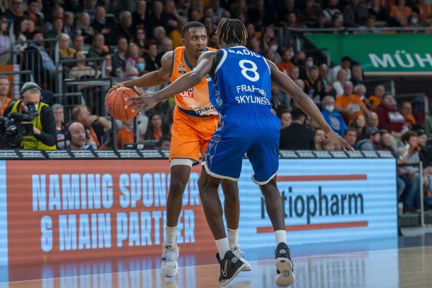 景的他们通 景的他们通